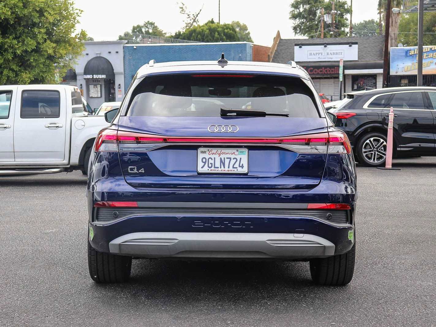 Used 2023 Audi Q4 e-tron Premium Plus w/ Premium Plus RWD image 3