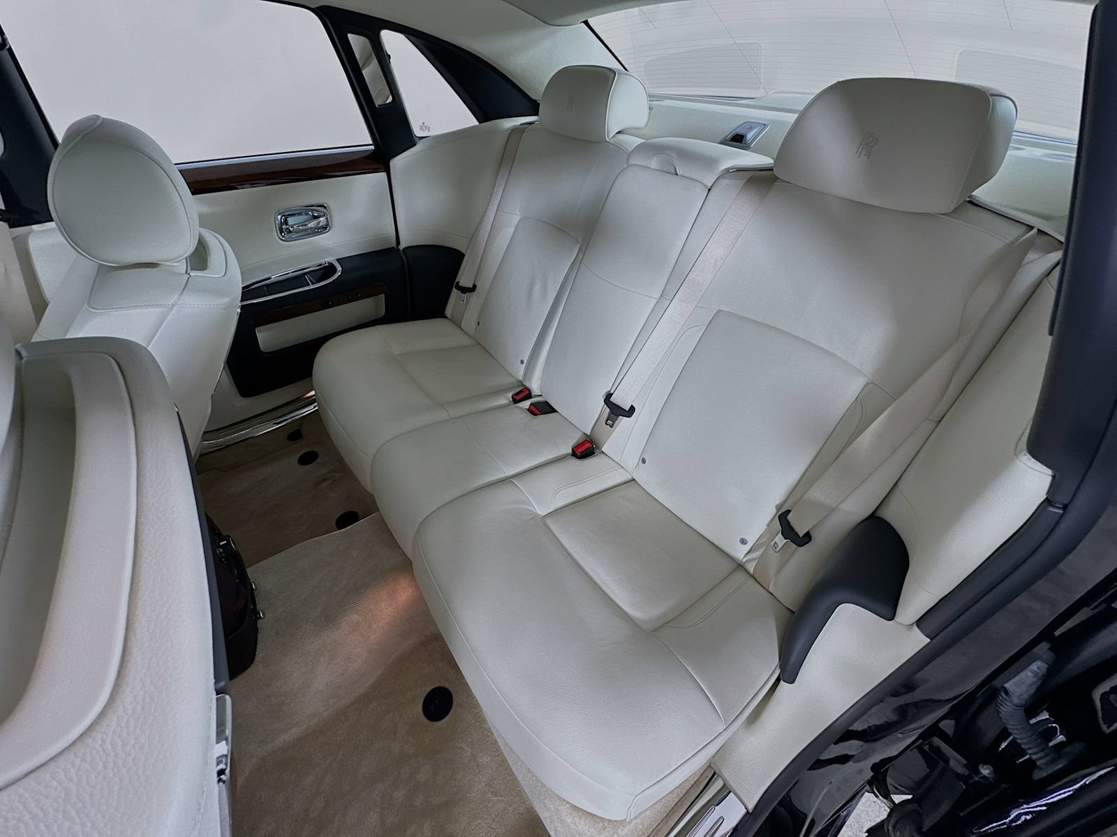 Used 2010 Rolls-Royce Ghost RWD image 37