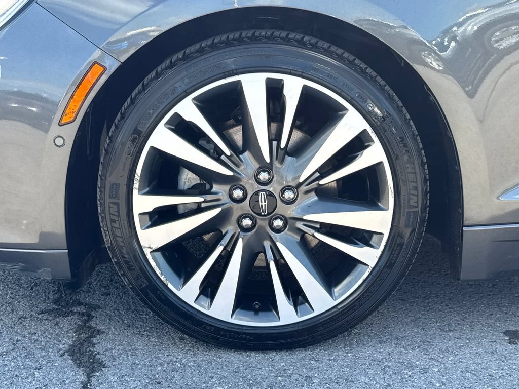 Used 2019 Lincoln MKZ Reserve FWD image 18