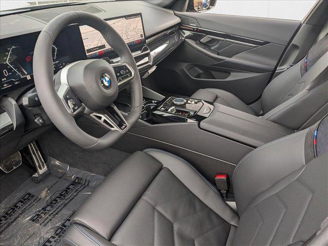 Used 2025 BMW 530i xDrive w/ M Sport Package image 3
