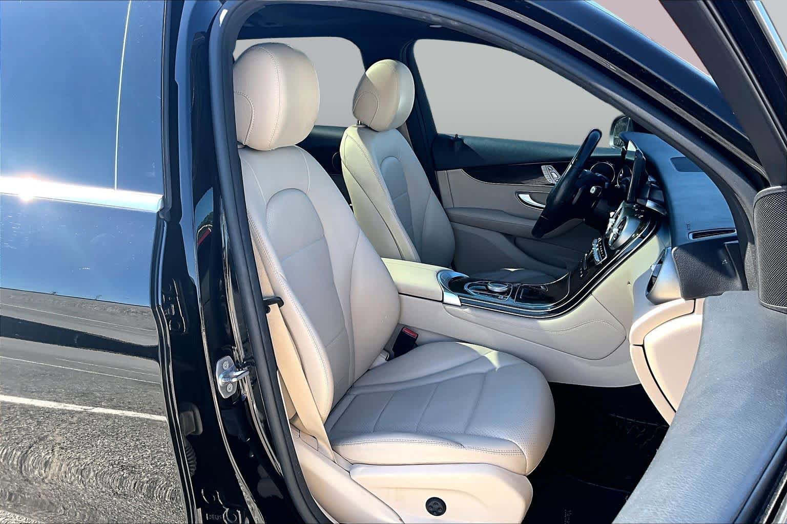 Used 2017 Mercedes-Benz GLC 300 image 9