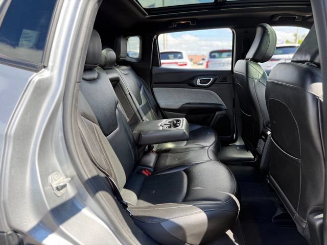 Used 2023 Jeep Compass Latitude w/ Sun and Sound Group AWD/4WD image 20