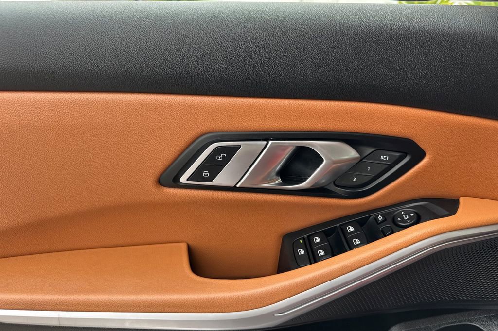 Used 2022 BMW 330i Sedan w/ Driving Assistance Package image 10