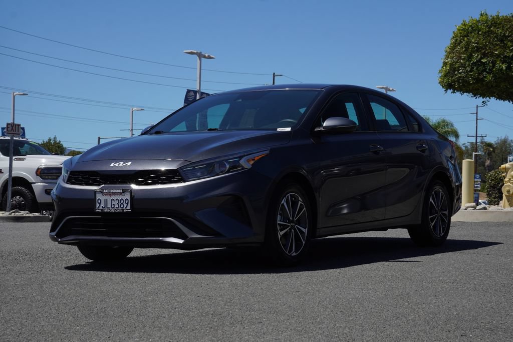 Used 2024 Kia Forte LXS w/ LXS Technology Package FWD image 9