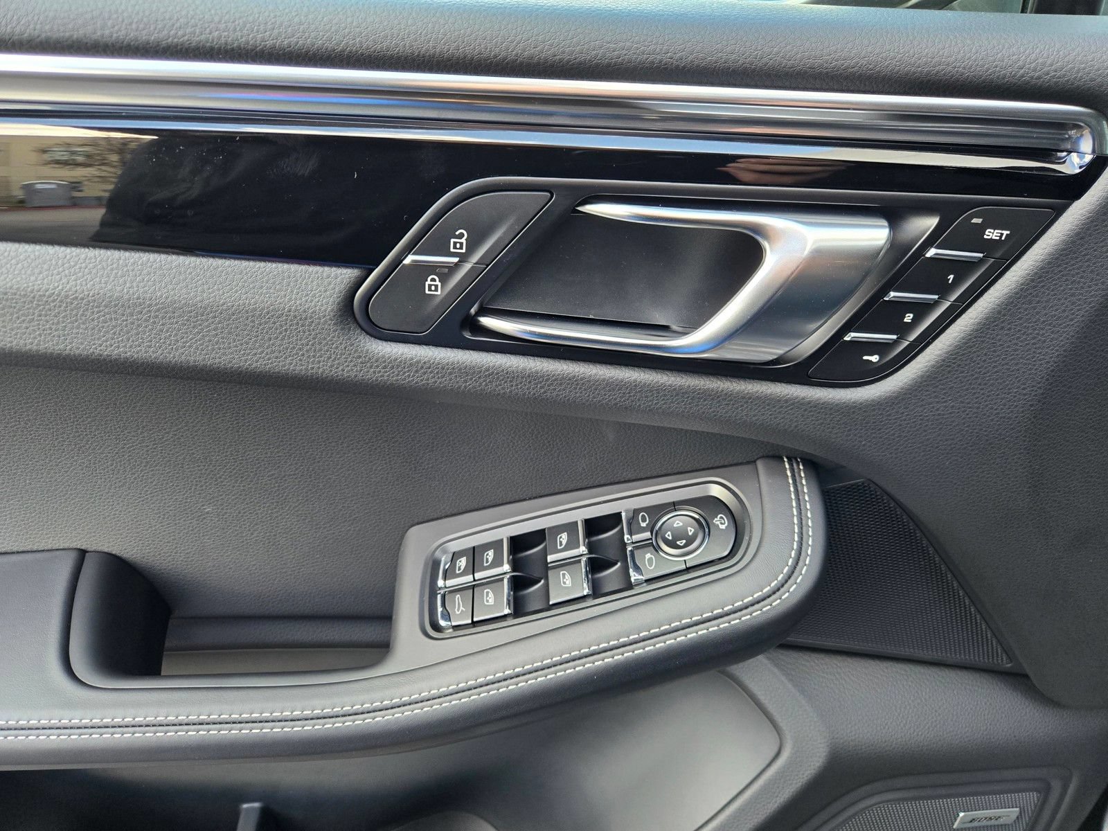 New 2026 Porsche Macan Turbo AWD/4WD image 21