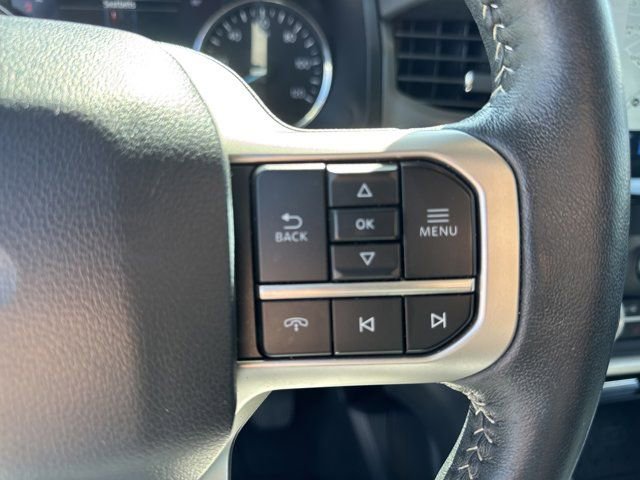 Used 2024 Ford Expedition XLT image 27