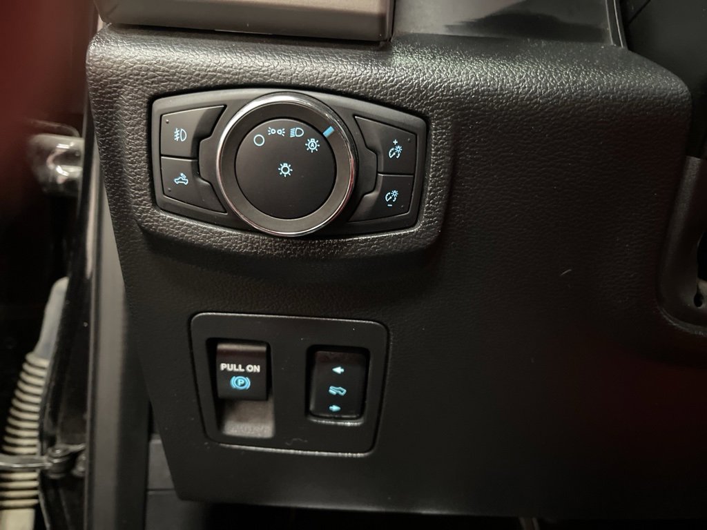 Used 2020 Ford F150 Lariat image 39