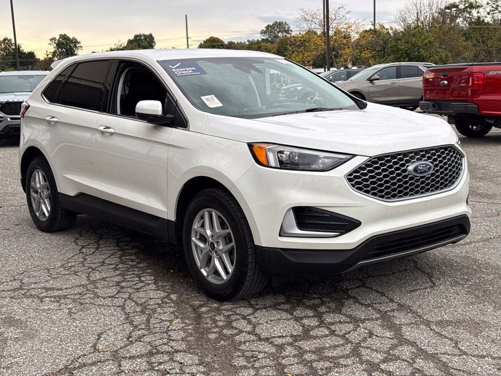 Used 2024 Ford Edge SEL AWD/4WD image 14