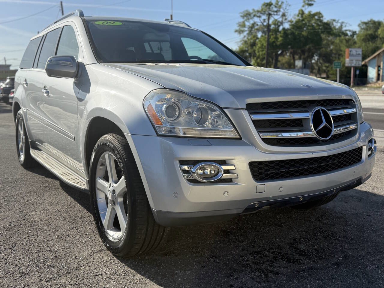 Used 2009 Mercedes-Benz GL 450 4MATIC image 4