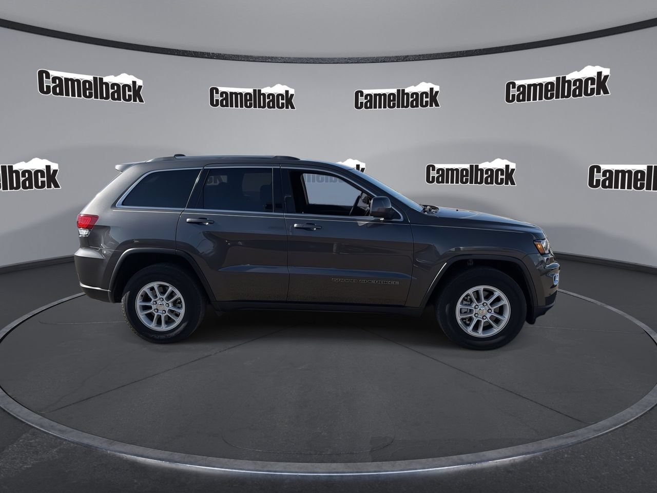 Used 2020 Jeep Grand Cherokee Laredo RWD image 8