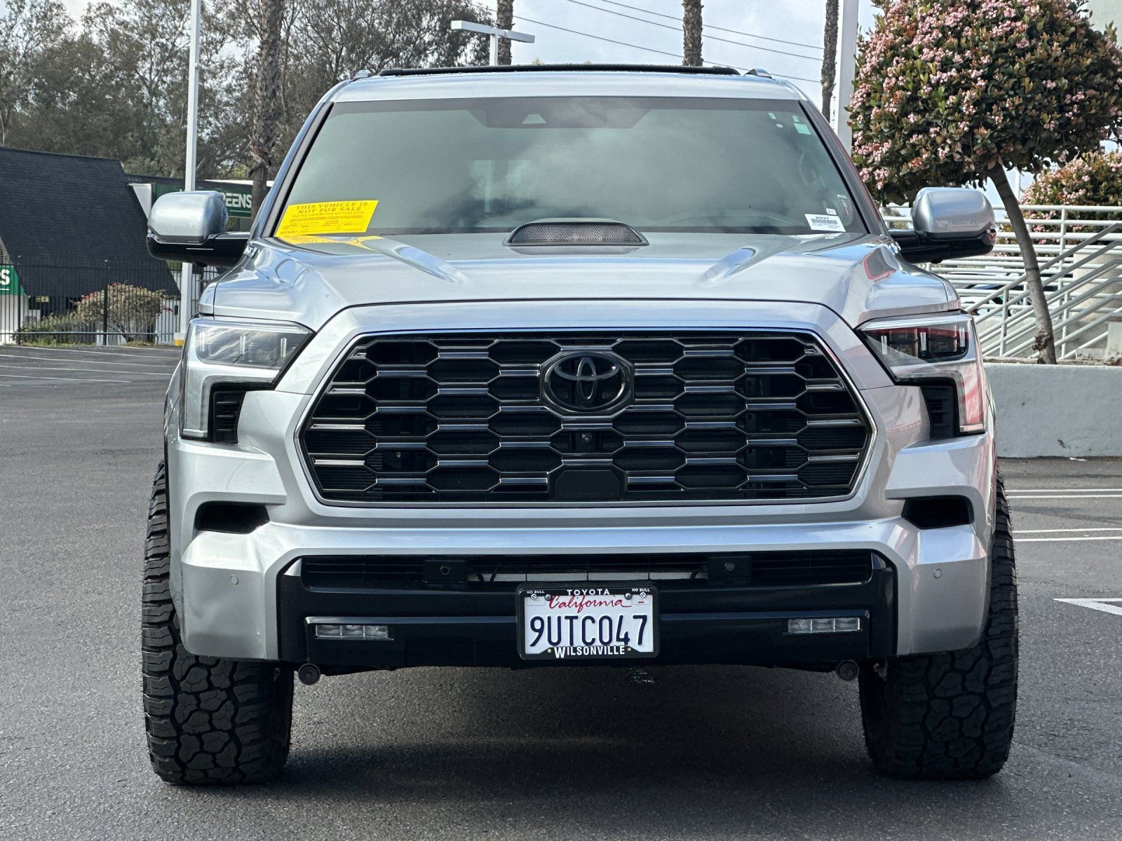 Used 2025 Toyota Sequoia Platinum AWD/4WD image 7