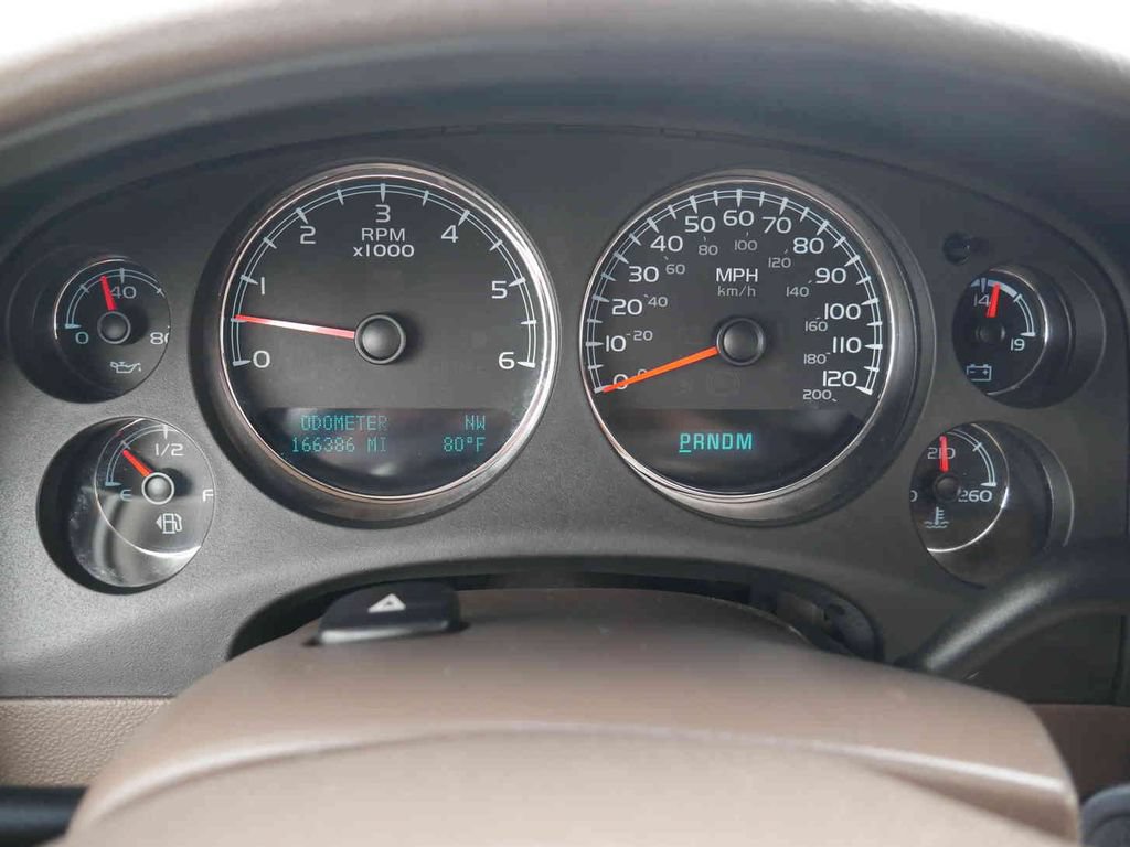 Used 2011 Chevrolet Suburban LTZ AWD/4WD image 40