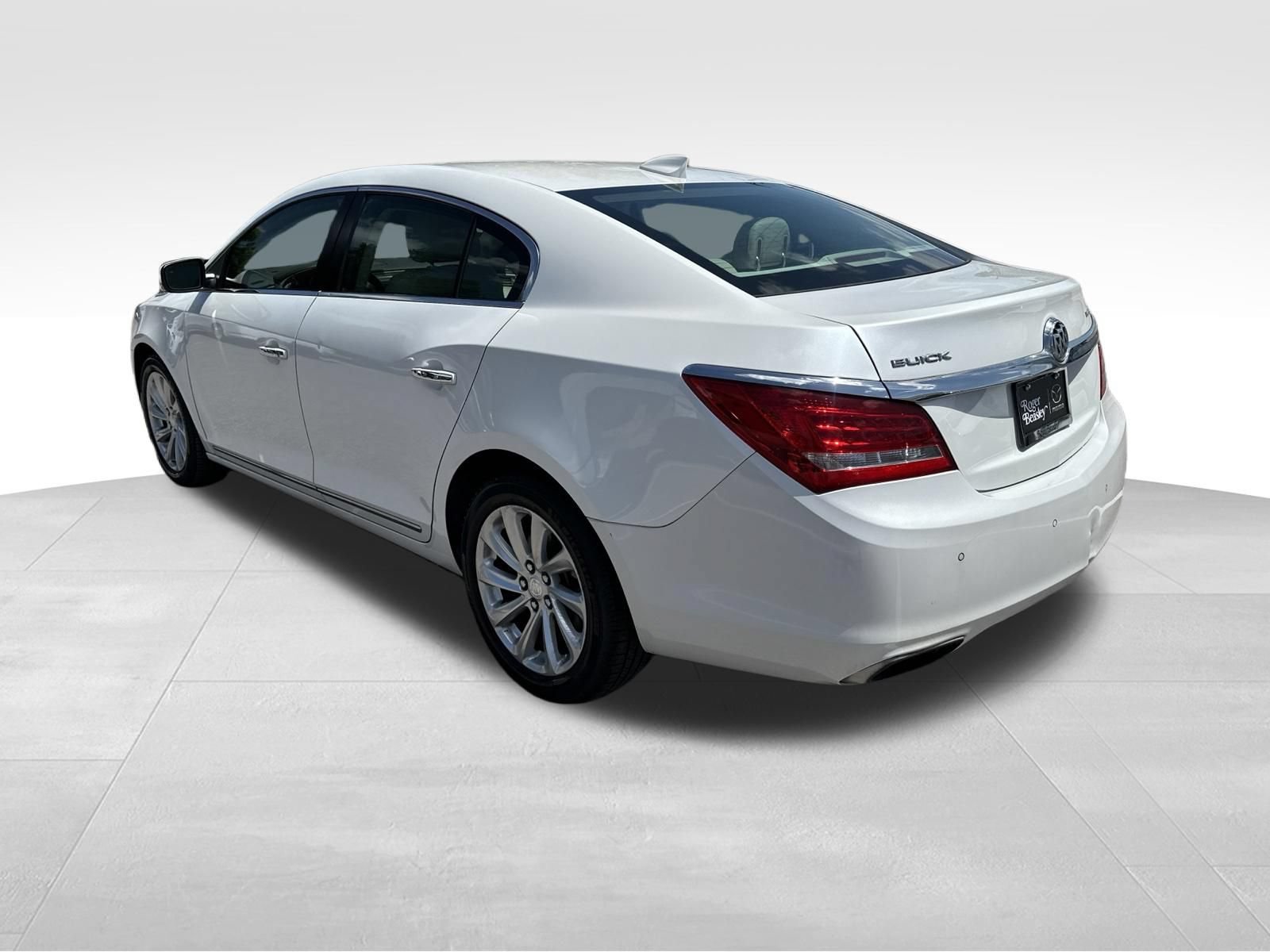 Used 2016 Buick LaCrosse Leather w/ Experience Buick Package FWD image 6