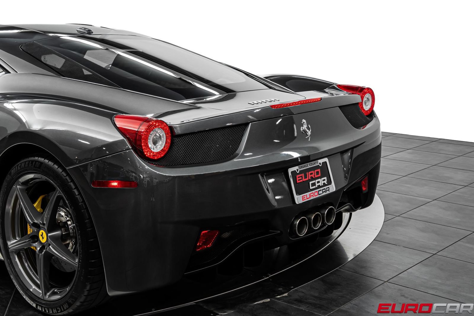 Used 2014 Ferrari 458 Italia Coupe RWD image 17