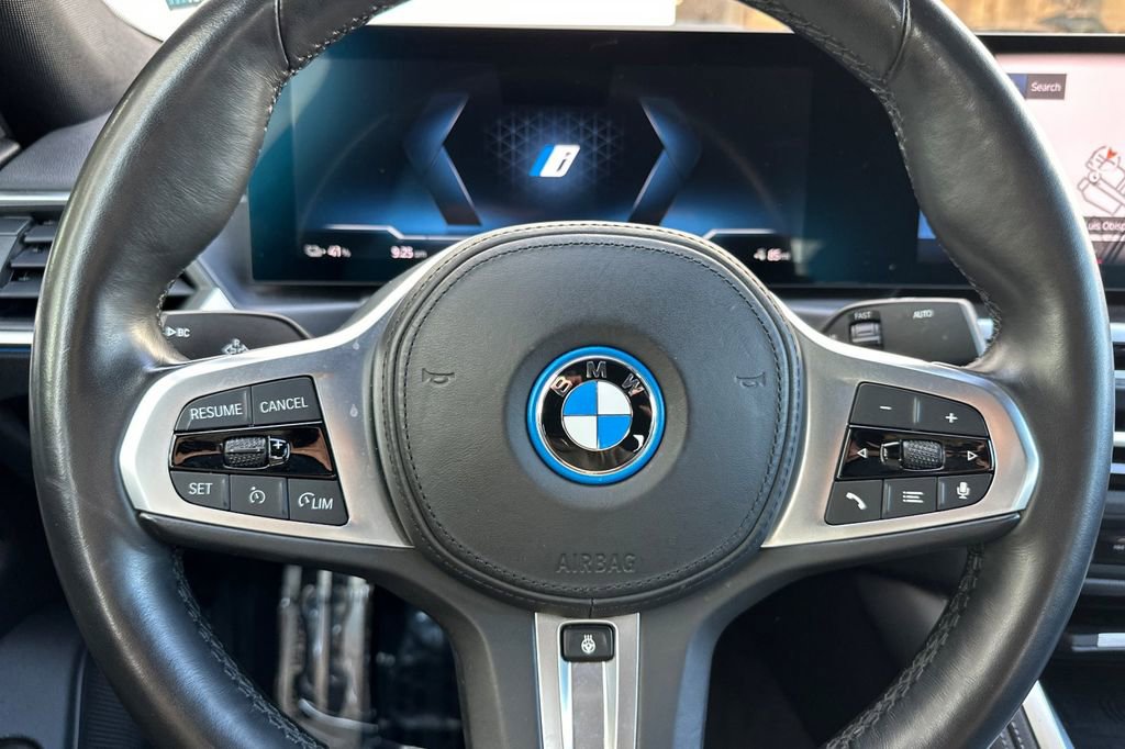 Used 2023 BMW i4 eDrive40 w/ M Sport Package image 26