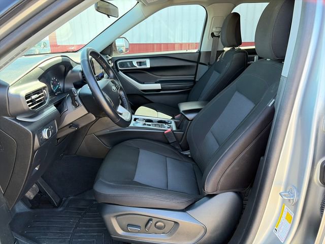 Used 2022 Ford Explorer XLT image 22