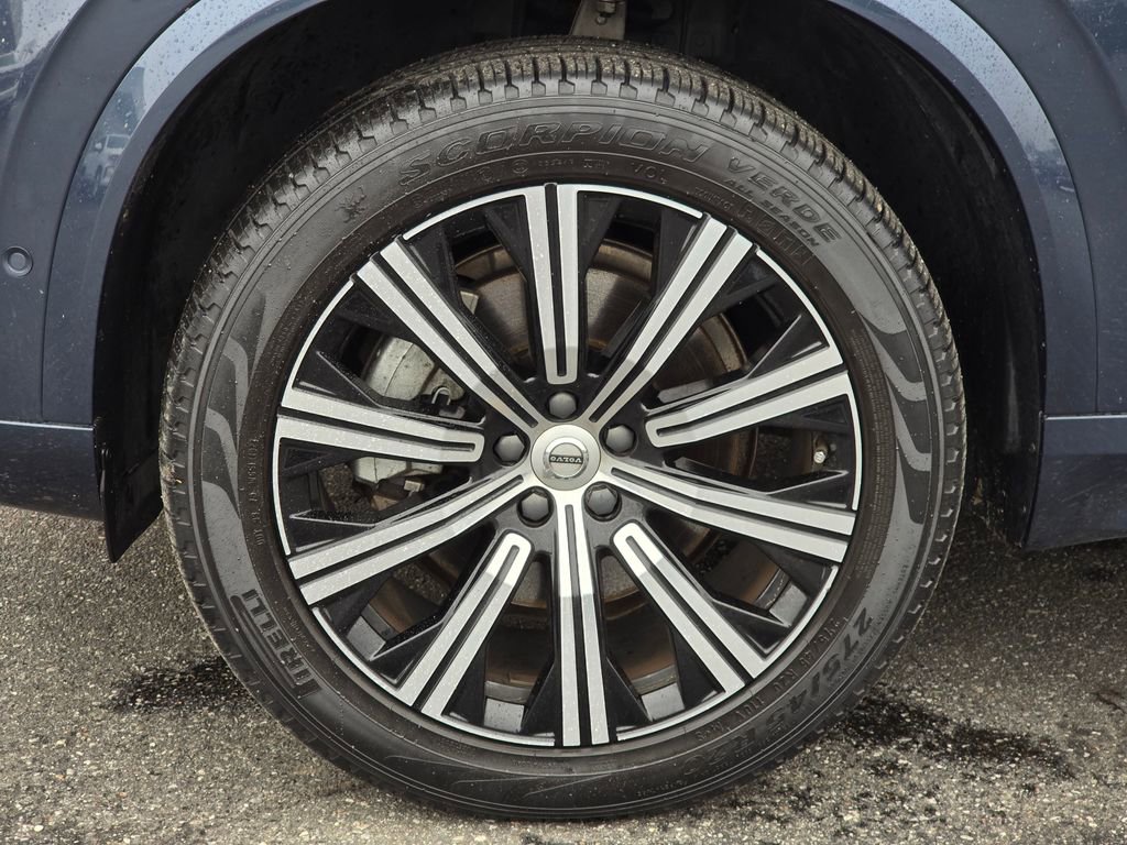 Used 2023 Volvo XC90 B6 Plus w/ Protection Package Premier image 15