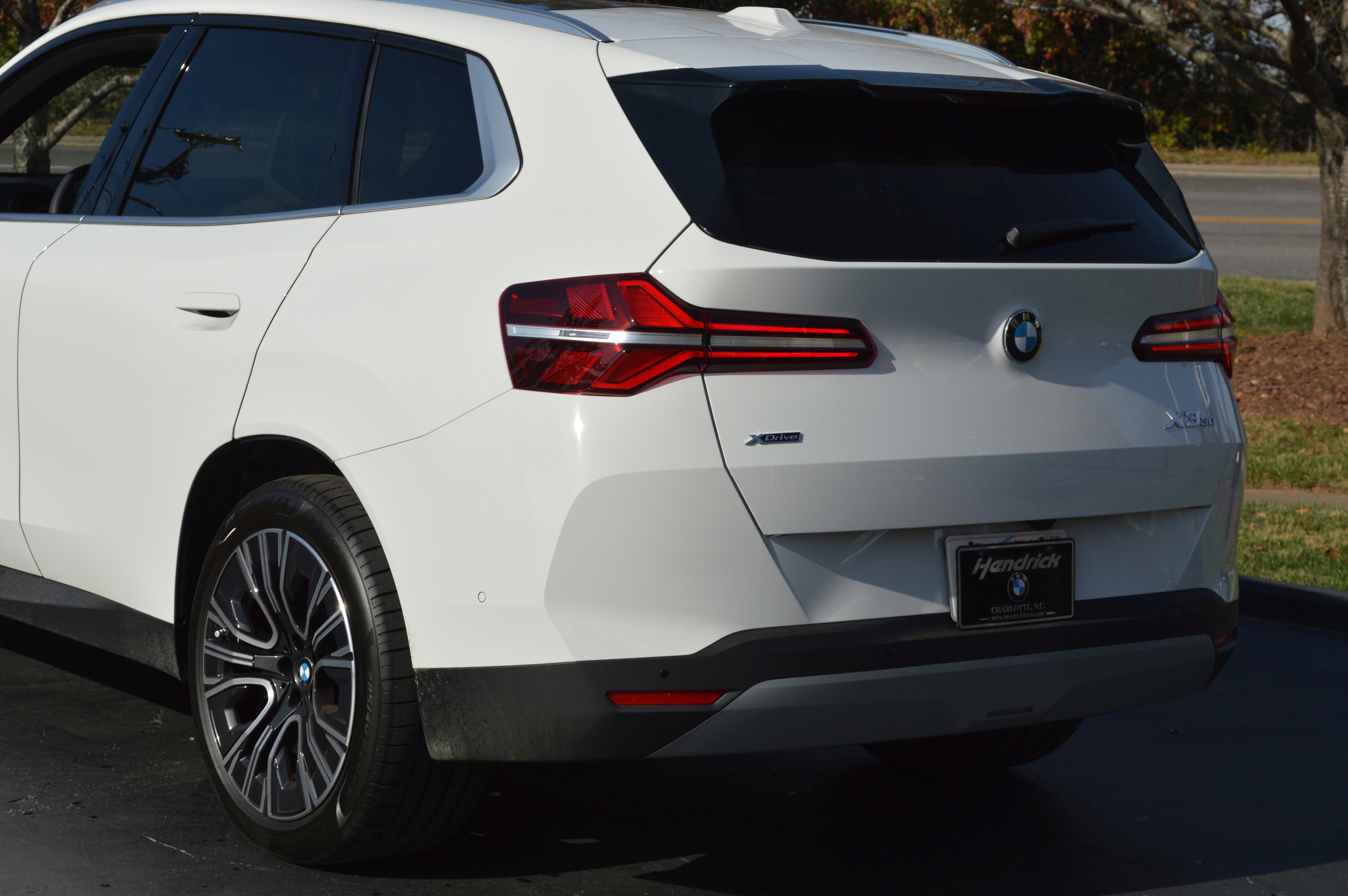 Used 2026 BMW X3 xDrive30 w/ Premium Package image 3