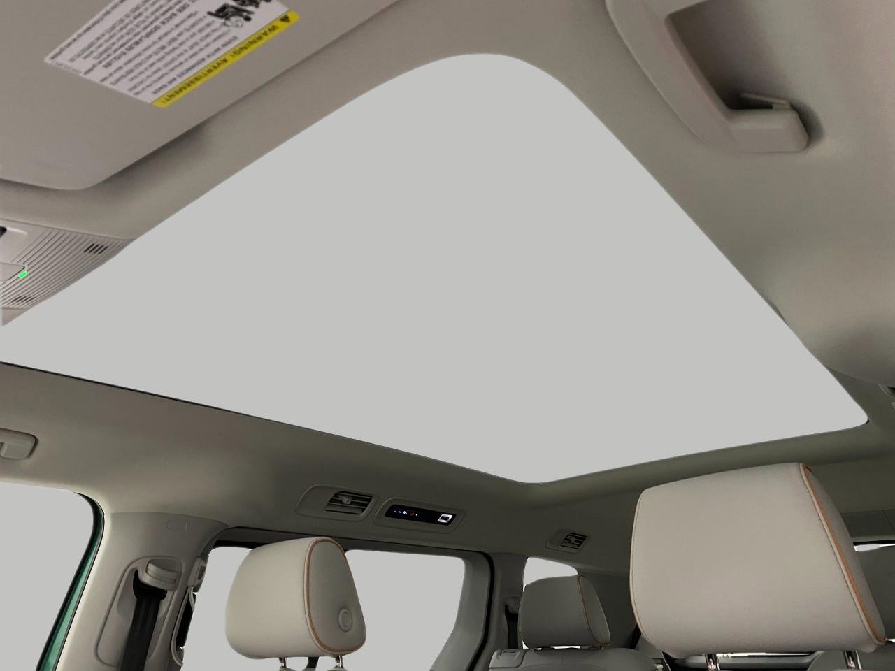 New 2025 Volkswagen ID. Buzz 1st Edition image 28