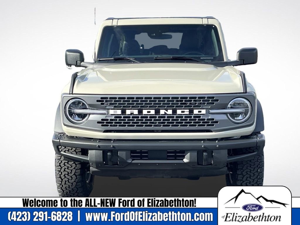 New 2025 Ford Bronco Badlands image 9