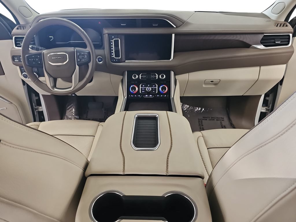 Used 2023 GMC Yukon Denali AWD/4WD image 9