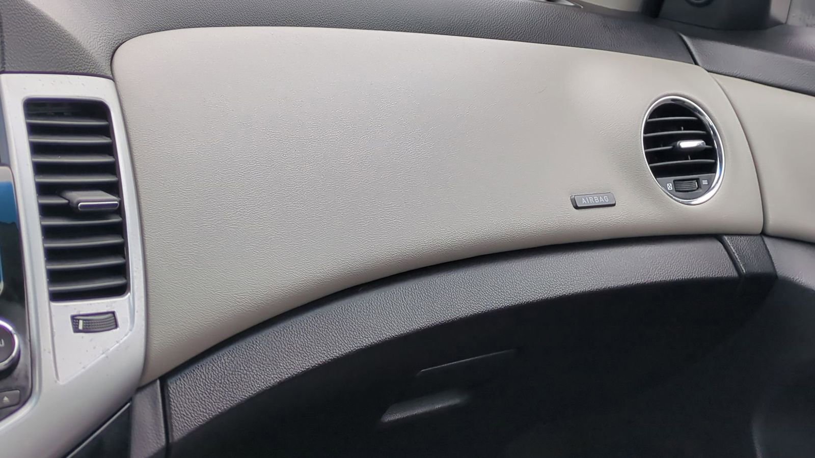 Used 2011 Chevrolet Cruze LS w/ Connectivity Package image 31