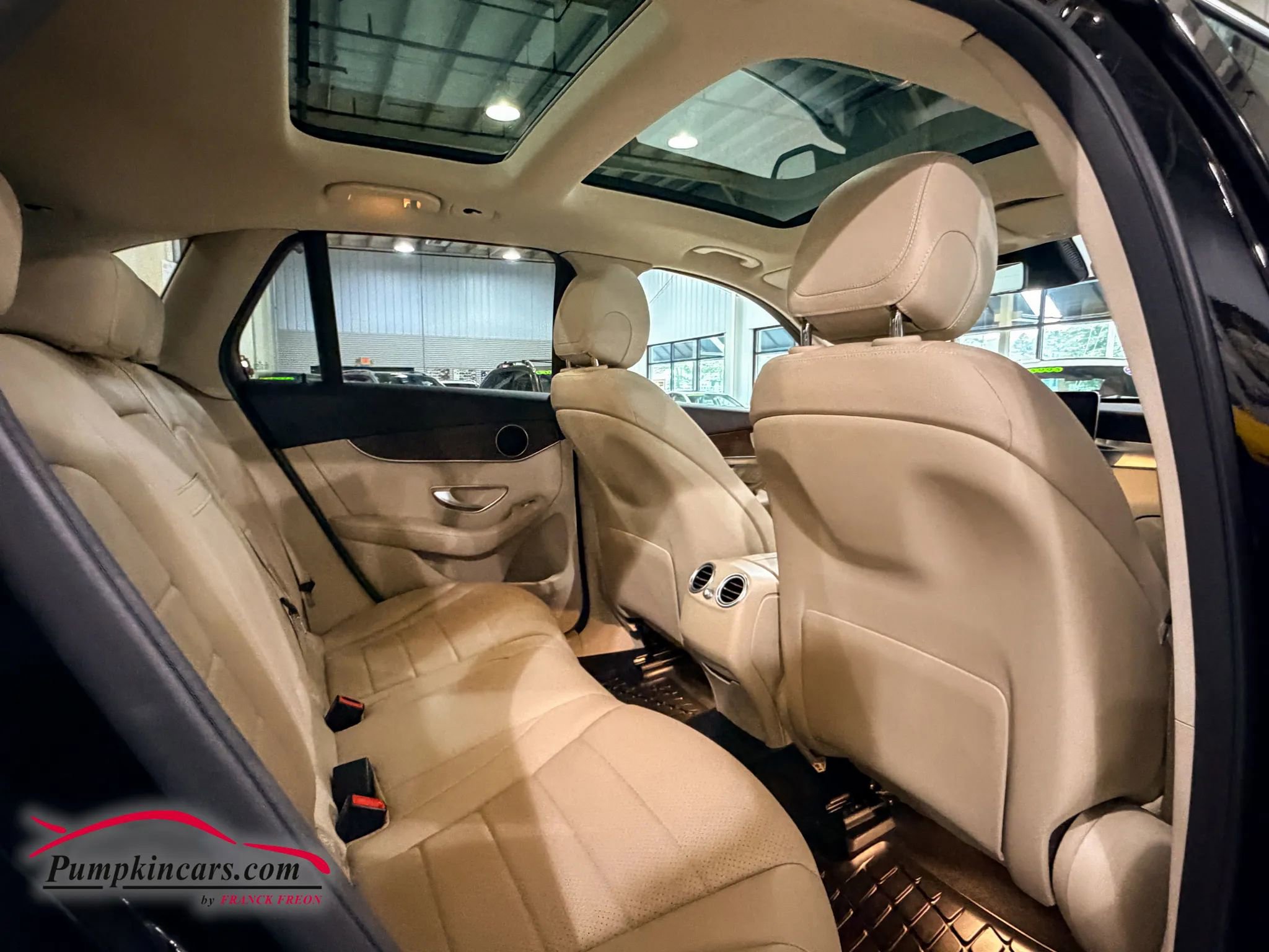 Used 2022 Mercedes-Benz GLC 300 4MATIC w/ Multimedia Package Lite image 18