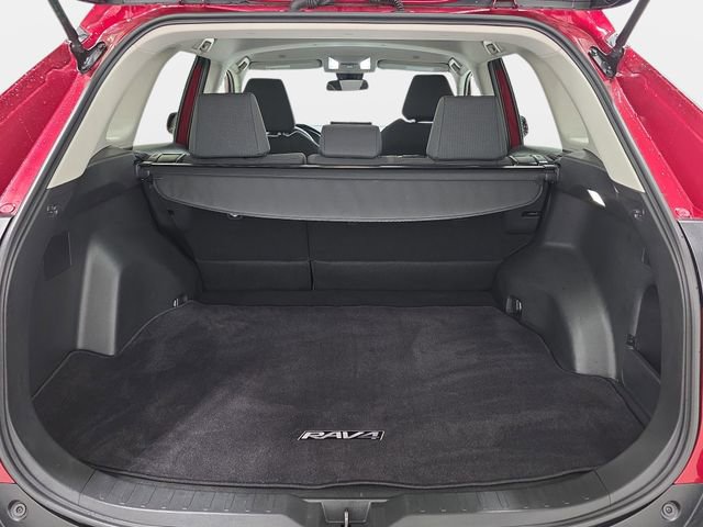 Certified 2023 Toyota RAV4 LE AWD/4WD image 29
