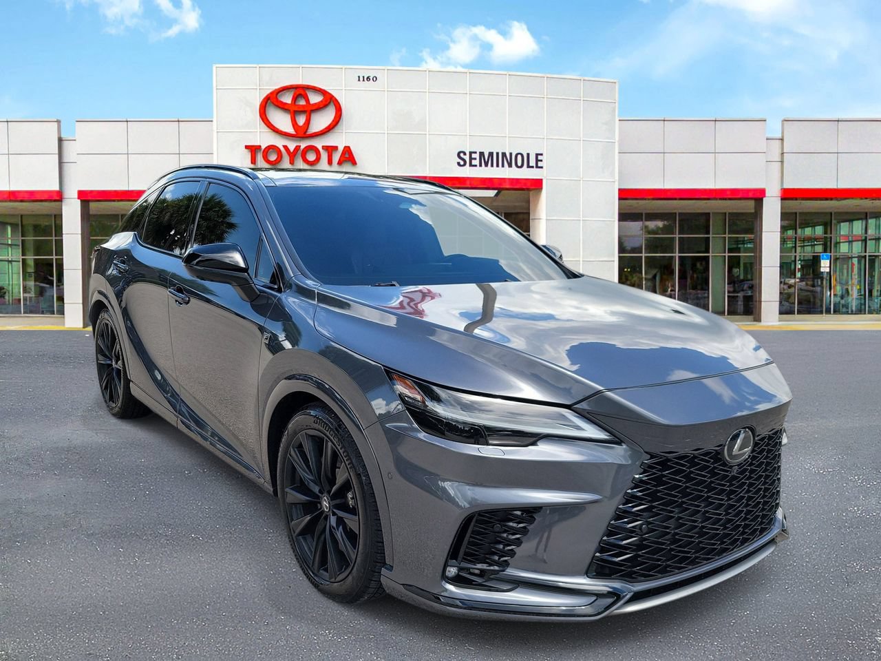 Used 2024 Lexus RX 500h F Sport w/ Convenience Package AWD/4WD image 2
