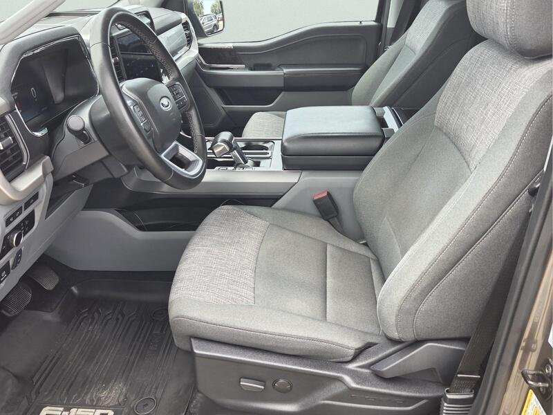 Used 2023 Ford F150 Lightning XLT AWD/4WD image 11