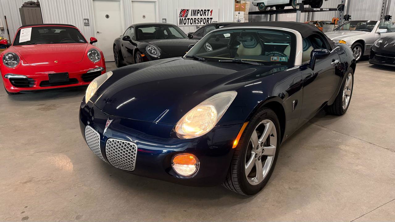 Used 2006 Pontiac Solstice Convertible w/ Premium Package RWD image 11
