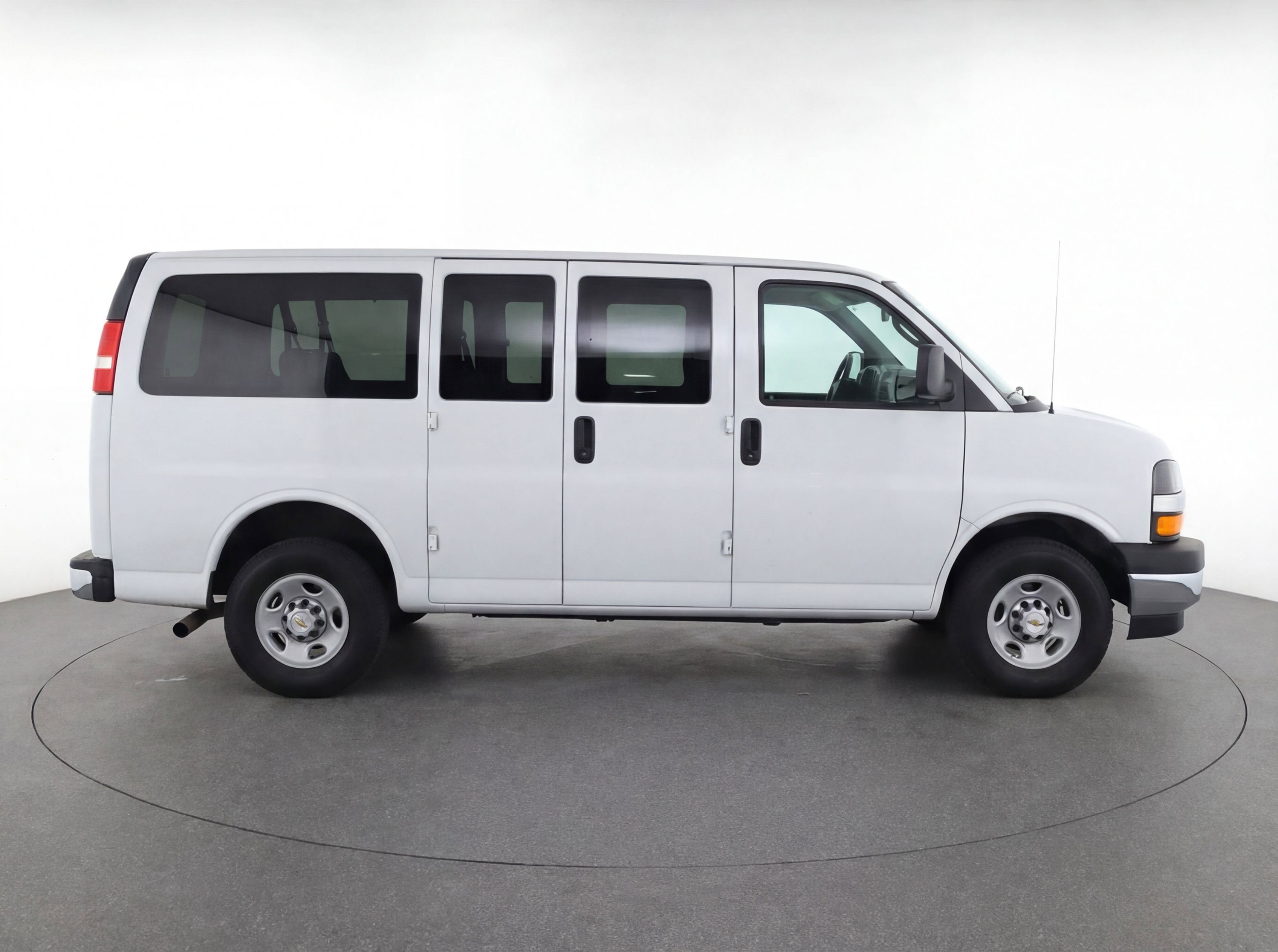 Used 2025 Chevrolet Express 3500 LT w/ LT Preferred Equipment Group image 11
