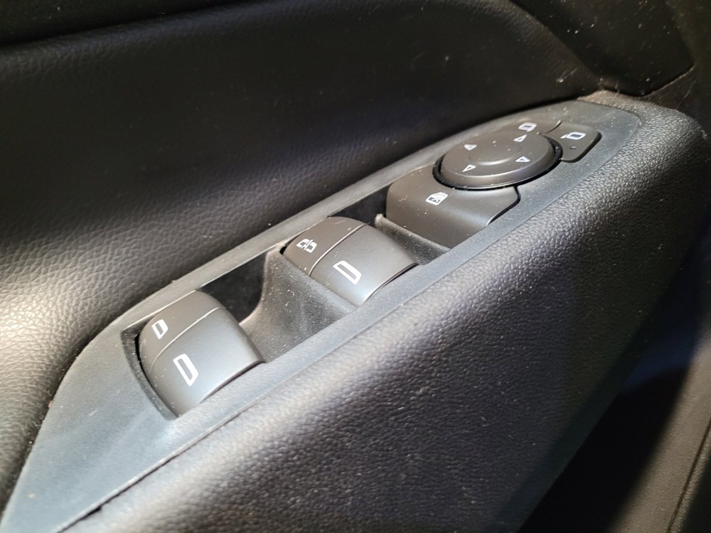 Used 2019 Chevrolet Equinox LT FWD image 27