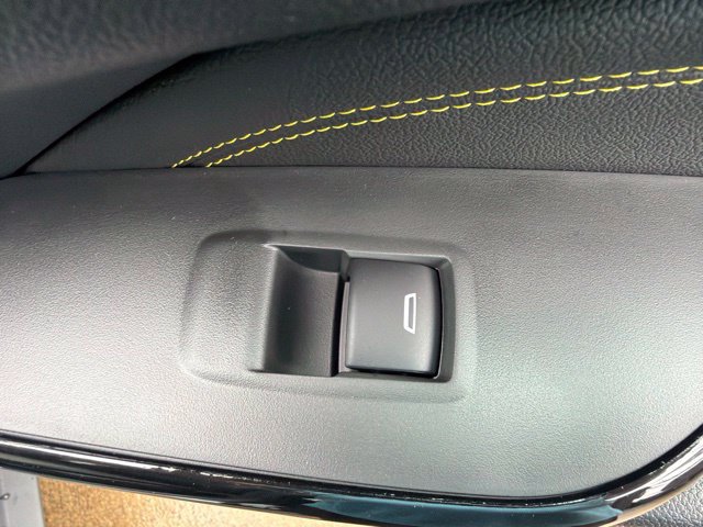New 2026 Chevrolet Trax LT w/ Sunroof Package FWD image 17