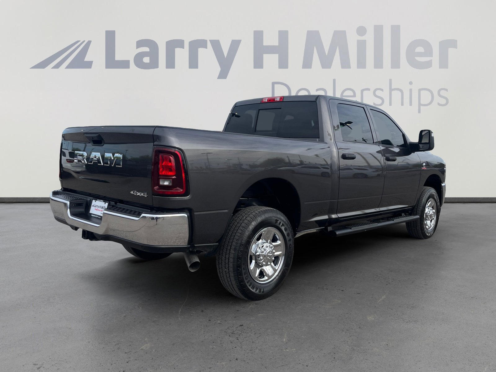 Used 2025 RAM 2500 Tradesman AWD/4WD image 5
