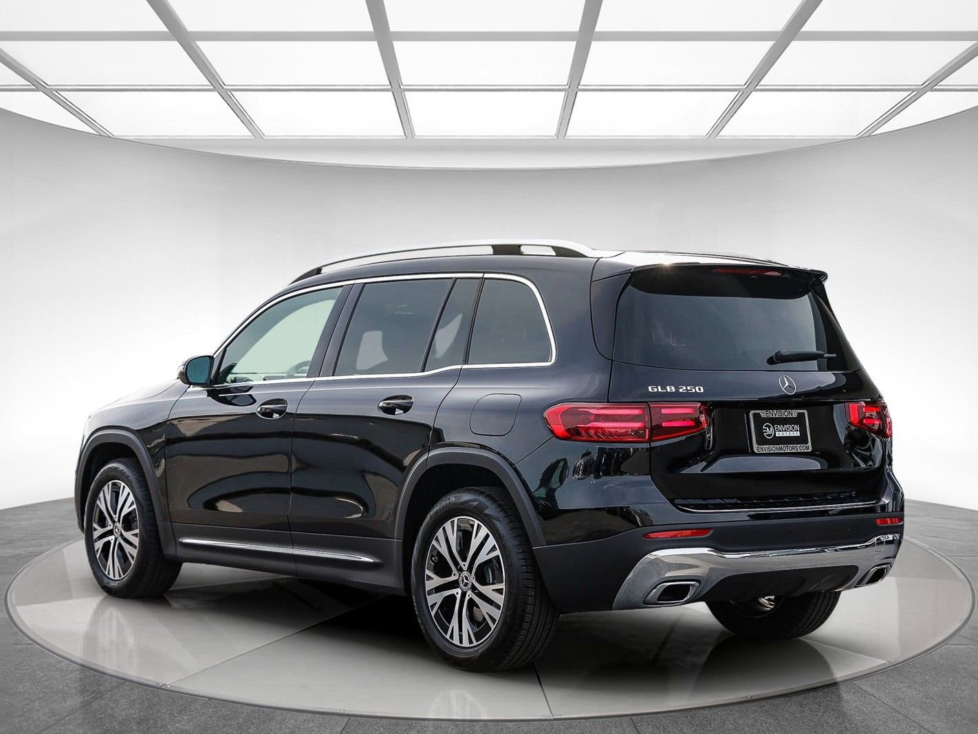 Certified 2026 Mercedes-Benz GLB 250 image 2