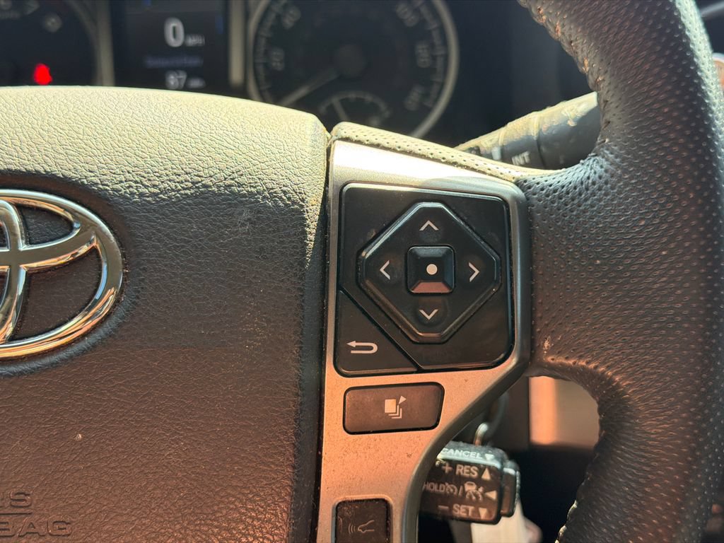 Used 2022 Toyota Tacoma SR5 w/ Technology Package RWD image 30