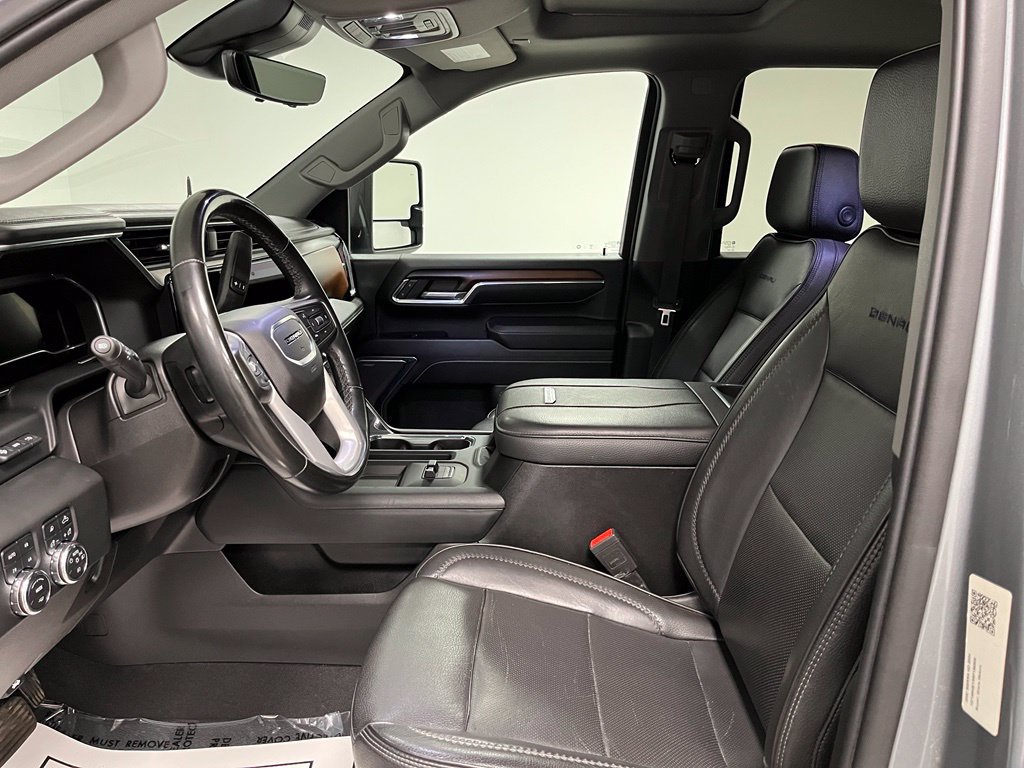 Used 2024 GMC Sierra 3500 Denali w/ Technology Package AWD/4WD image 18