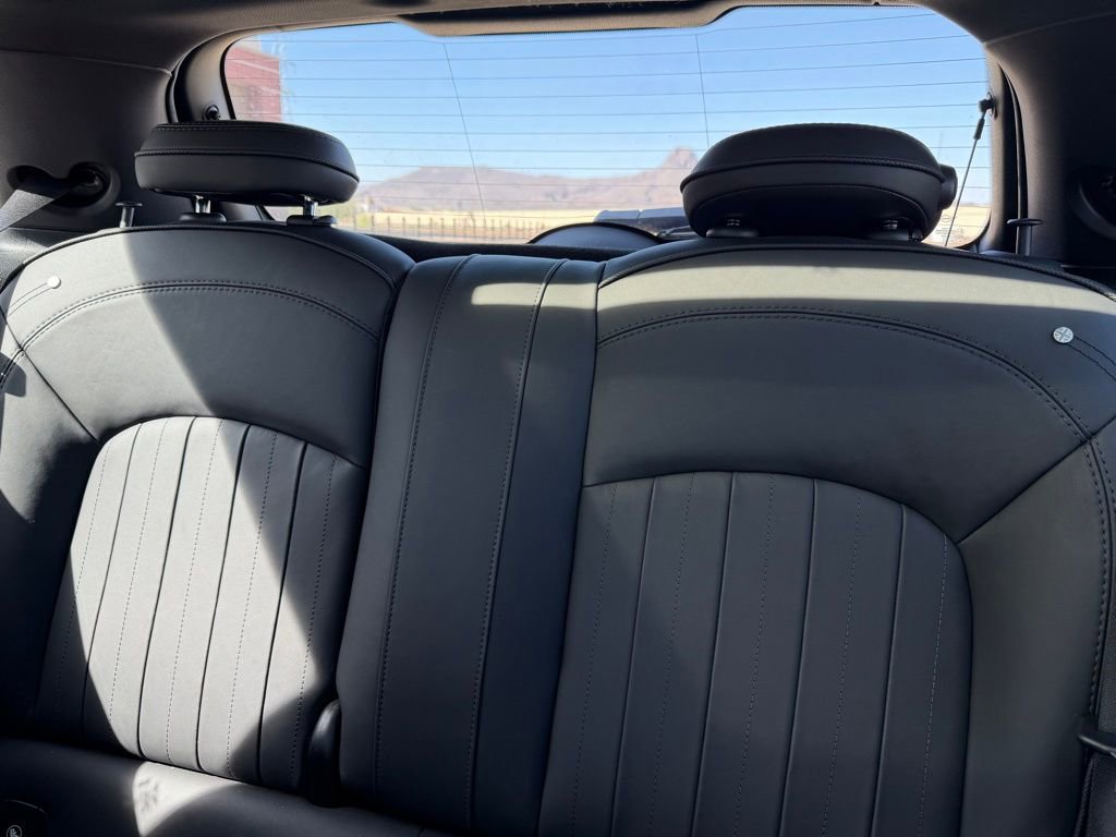 Used 2021 MINI Cooper S image 11