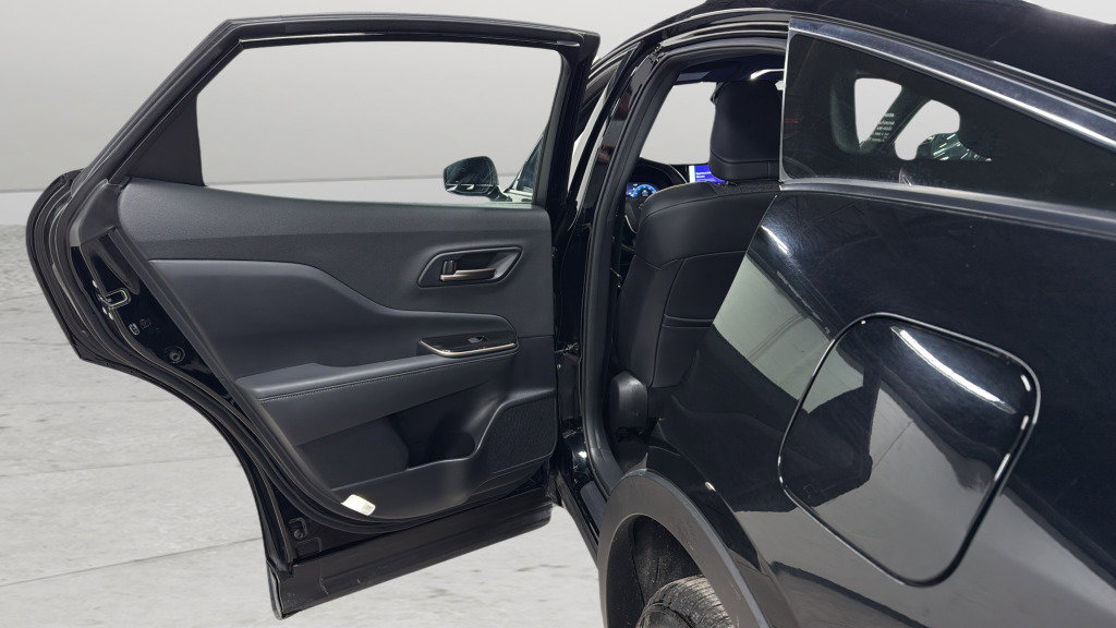 Used 2024 Toyota Crown Limited image 28