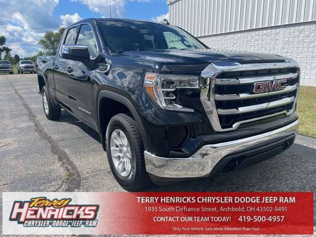 Used 2020 GMC Sierra 1500 SLE w/ SLE Value Package image 1