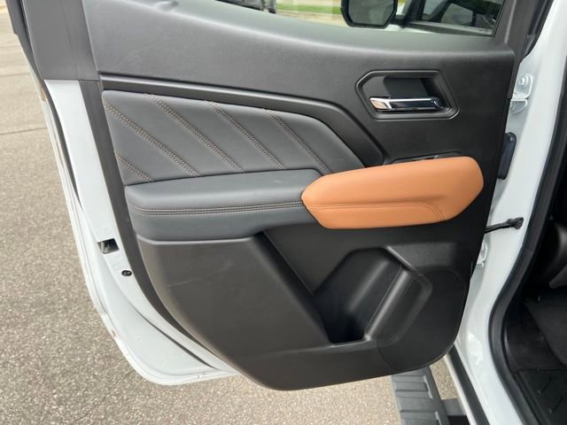 Used 2024 GMC Canyon AT4 w/ AT4 Premium Package AWD/4WD image 17