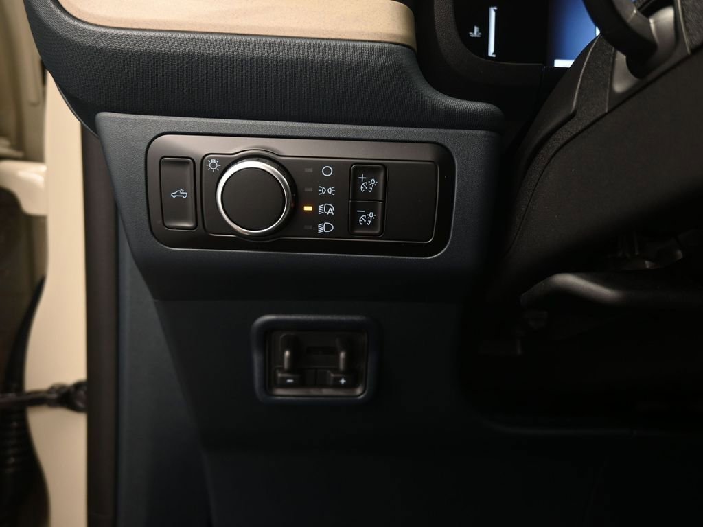 New 2025 Ford Maverick Lariat w/ 4K Tow Package image 11