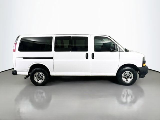 Used 2022 Chevrolet Express 3500 LS image 5