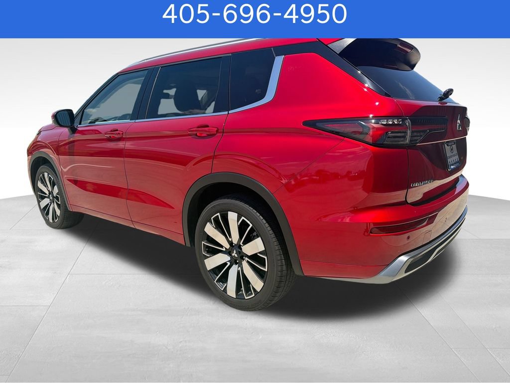 Used 2026 Mitsubishi Outlander SEL FWD image 3