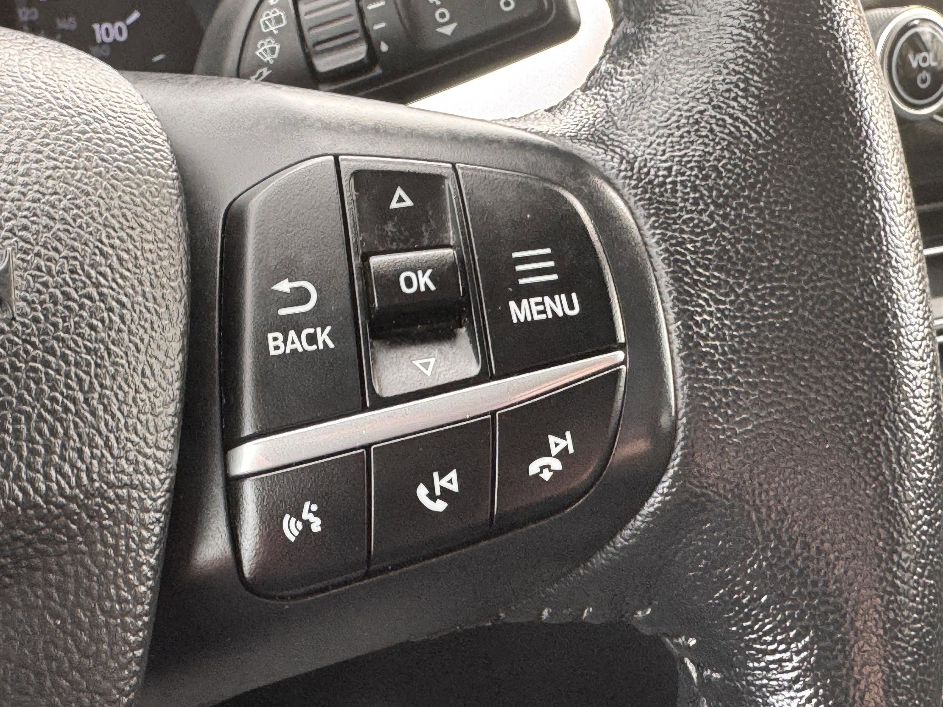 Used 2020 Ford Escape SEL image 13