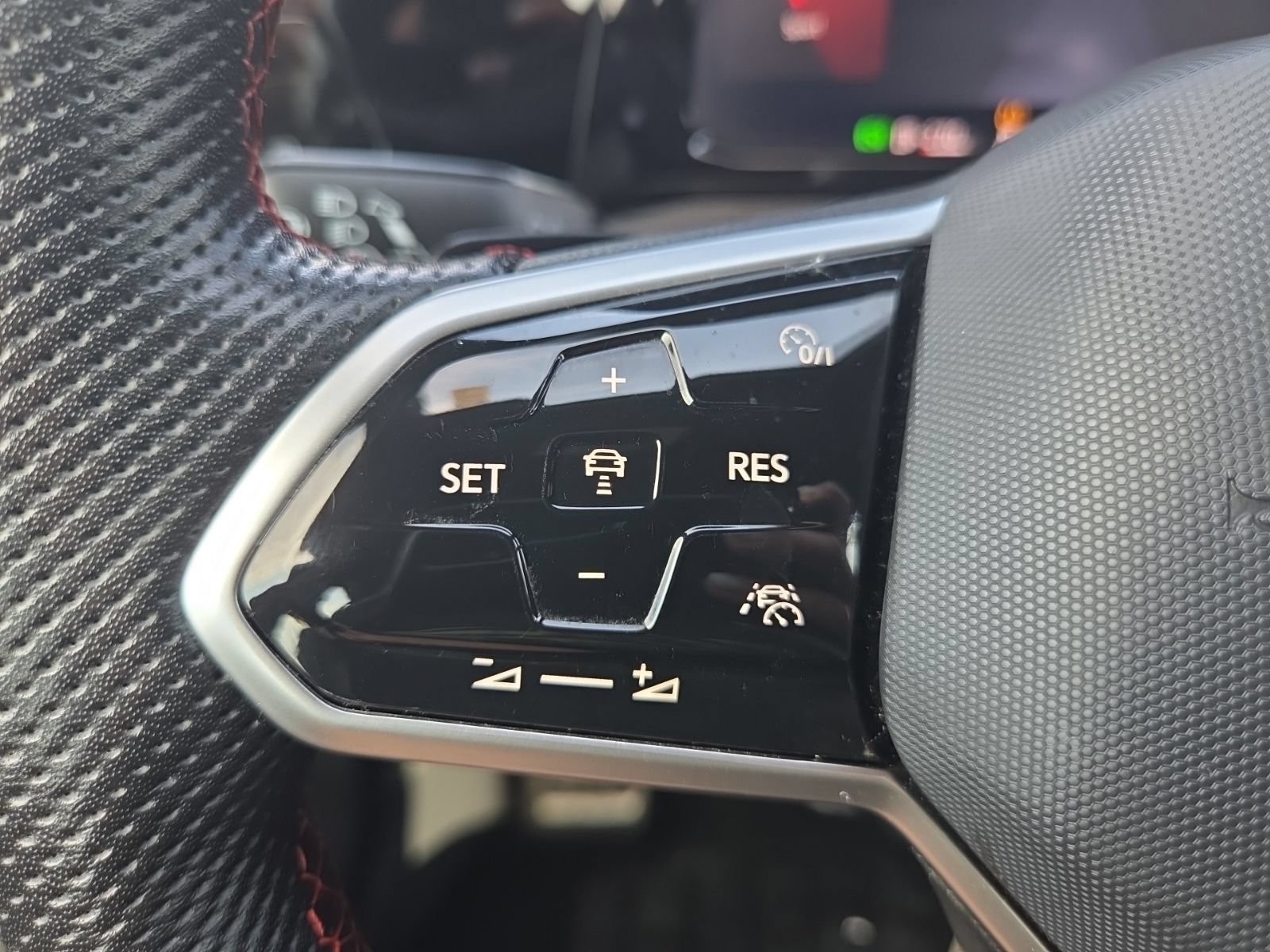 Certified 2024 Volkswagen GTI S FWD image 24