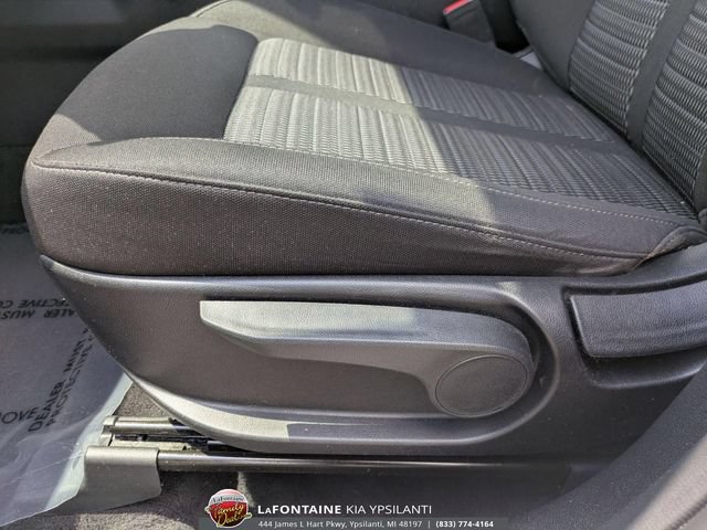 Certified 2025 Kia Sorento LX FWD image 13