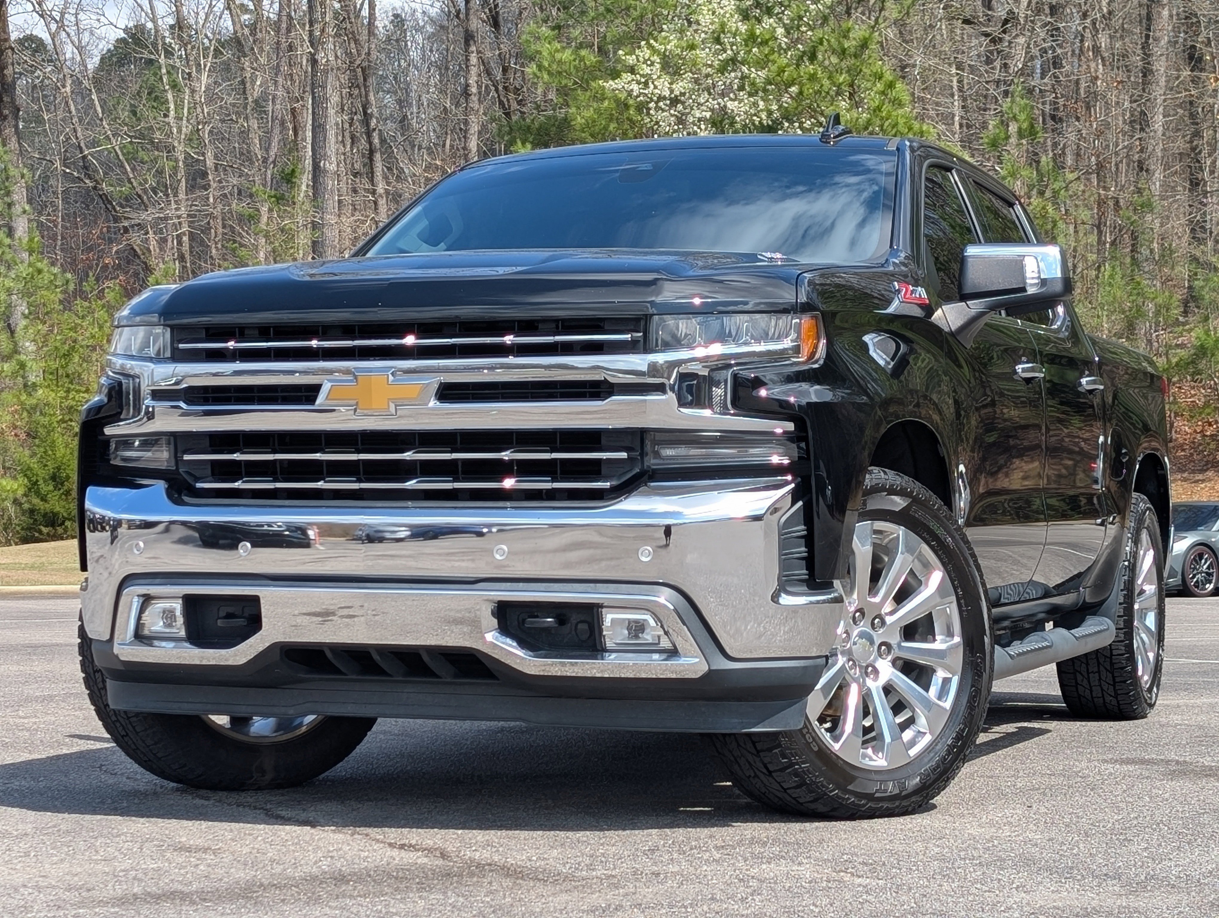 Used 2020 Chevrolet Silverado 1500 LTZ w/ LTZ Premium Package AWD/4WD image 4