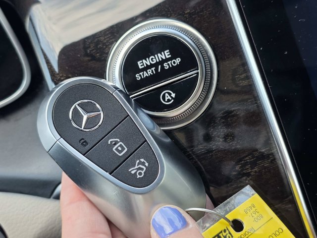 Certified 2025 Mercedes-Benz GLC 300 image 22